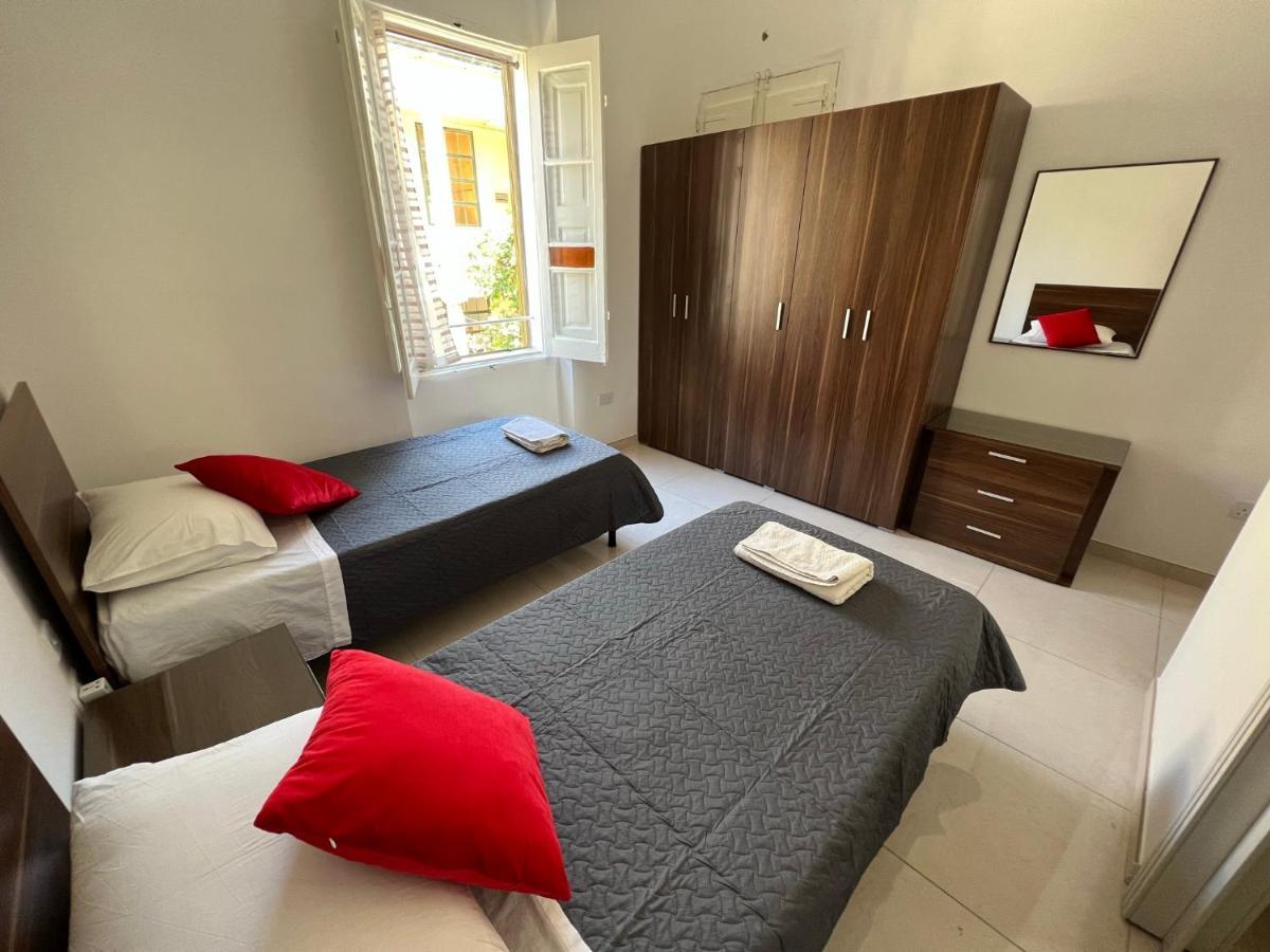 Room With Private Bathroom Sliema Eksteriør billede