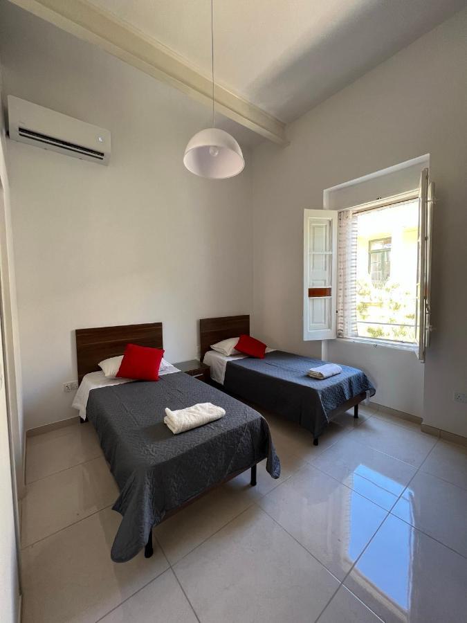 Room With Private Bathroom Sliema Eksteriør billede