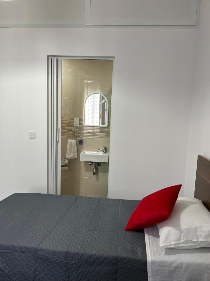 Room With Private Bathroom Sliema Eksteriør billede